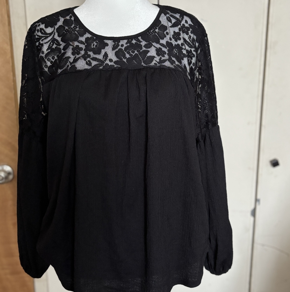 ZAC & RACHEL Elegant Black Lace Women's Top